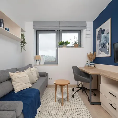 Trendy With Office Near Main Station By Renters *