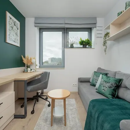 Trendy With Office Near Main Station By Renters アパート ヴロツワフ