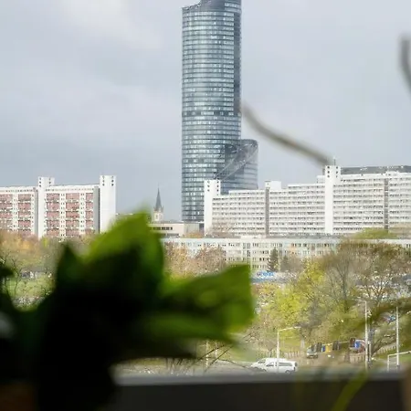 Trendy With Office Near Main Station By Renters * ヴロツワフ