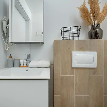 Trendy With Office Near Main Station By Renters * ヴロツワフ