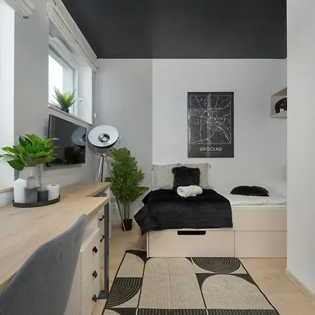 Trendy With Office Near Main Station By Renters Apartment *