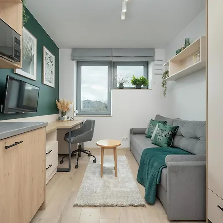 Apartment Trendy With Office Near Main Station By Renters