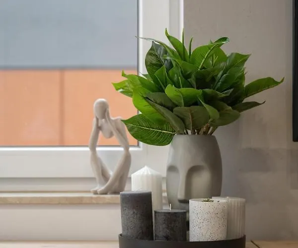 Daire Trendy With Office Near Main Station By Renters