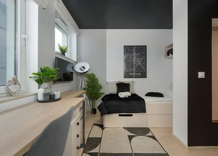 Trendy With Office Near Main Station By Renters Daire *