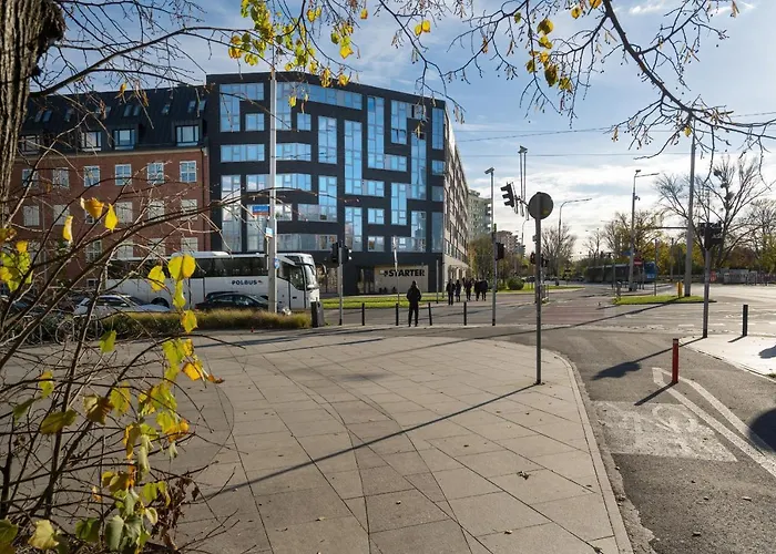 Trendy With Office Near Main Station By Renters Daire