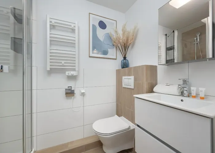 Trendy With Office Near Main Station By Renters Wroclaw