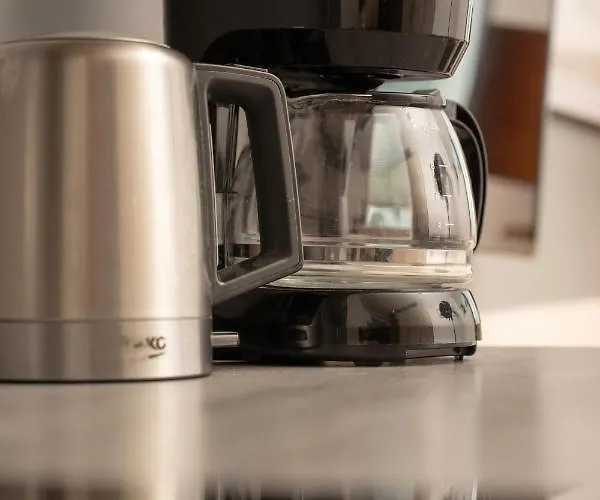 Trendy With Office Near Main Station By Renters Daire *